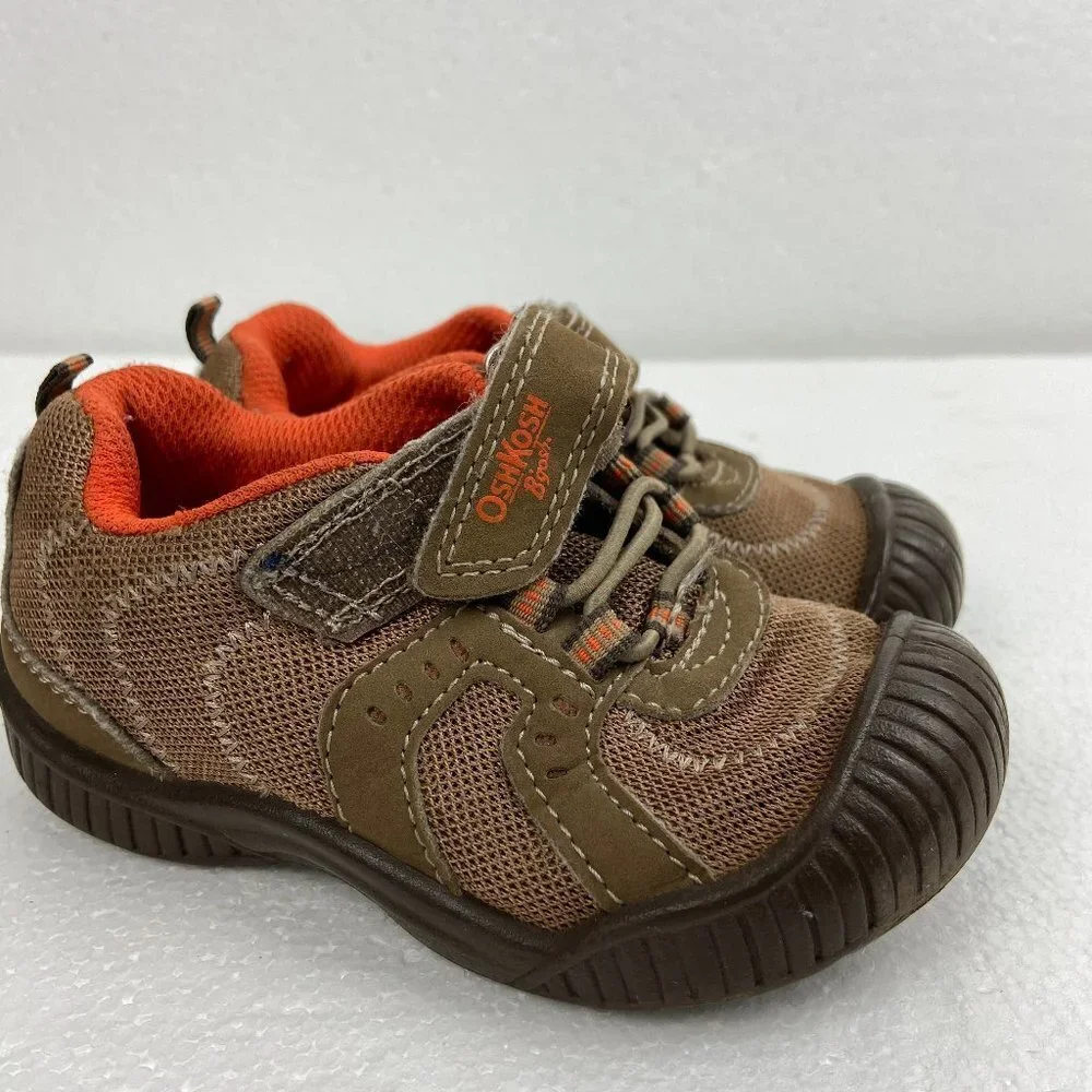 OshKosh B'gosh Boys sneaker Sz 8 14.6 cm